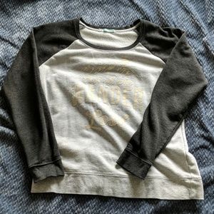 Sweatshirt